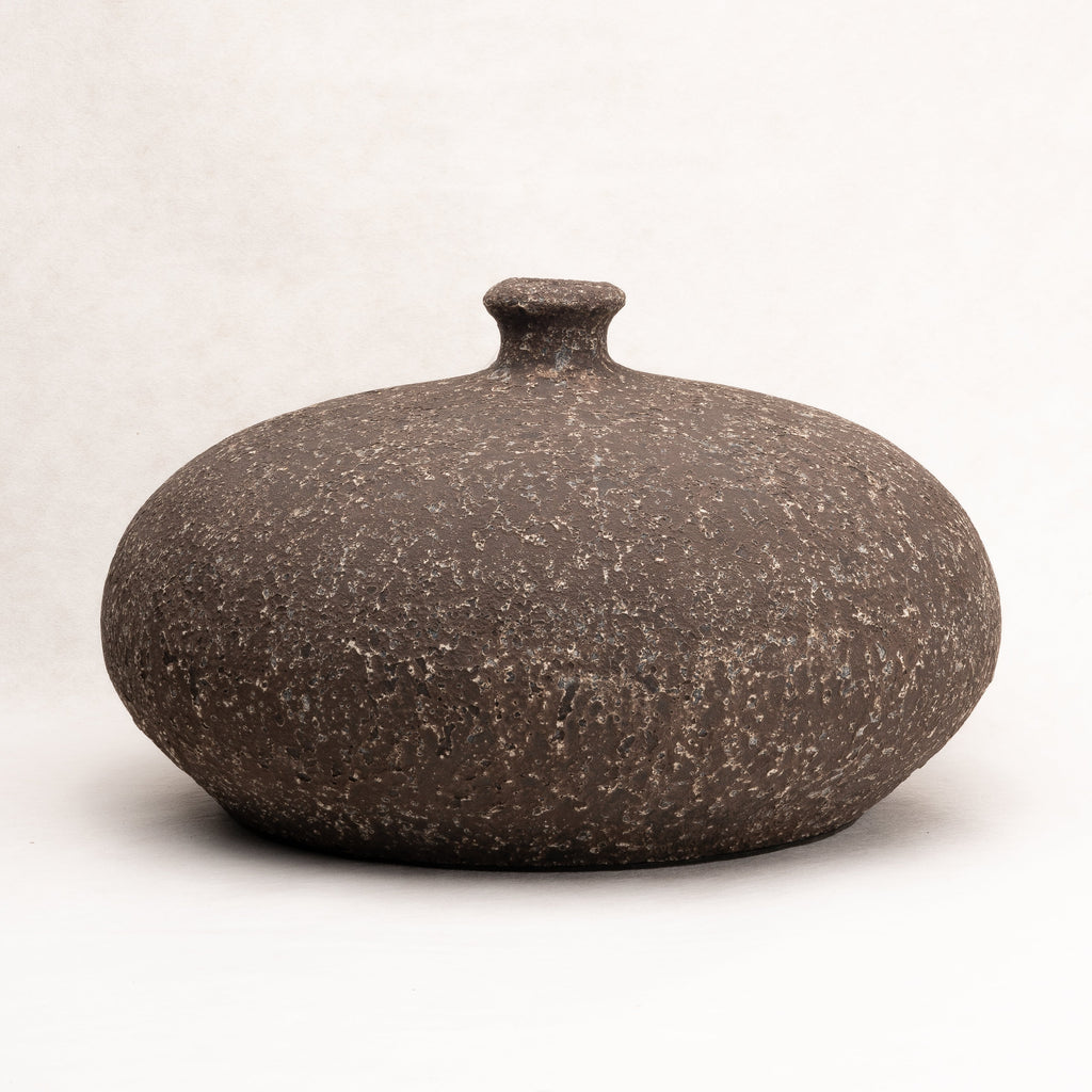 Terracotta vessel No 1