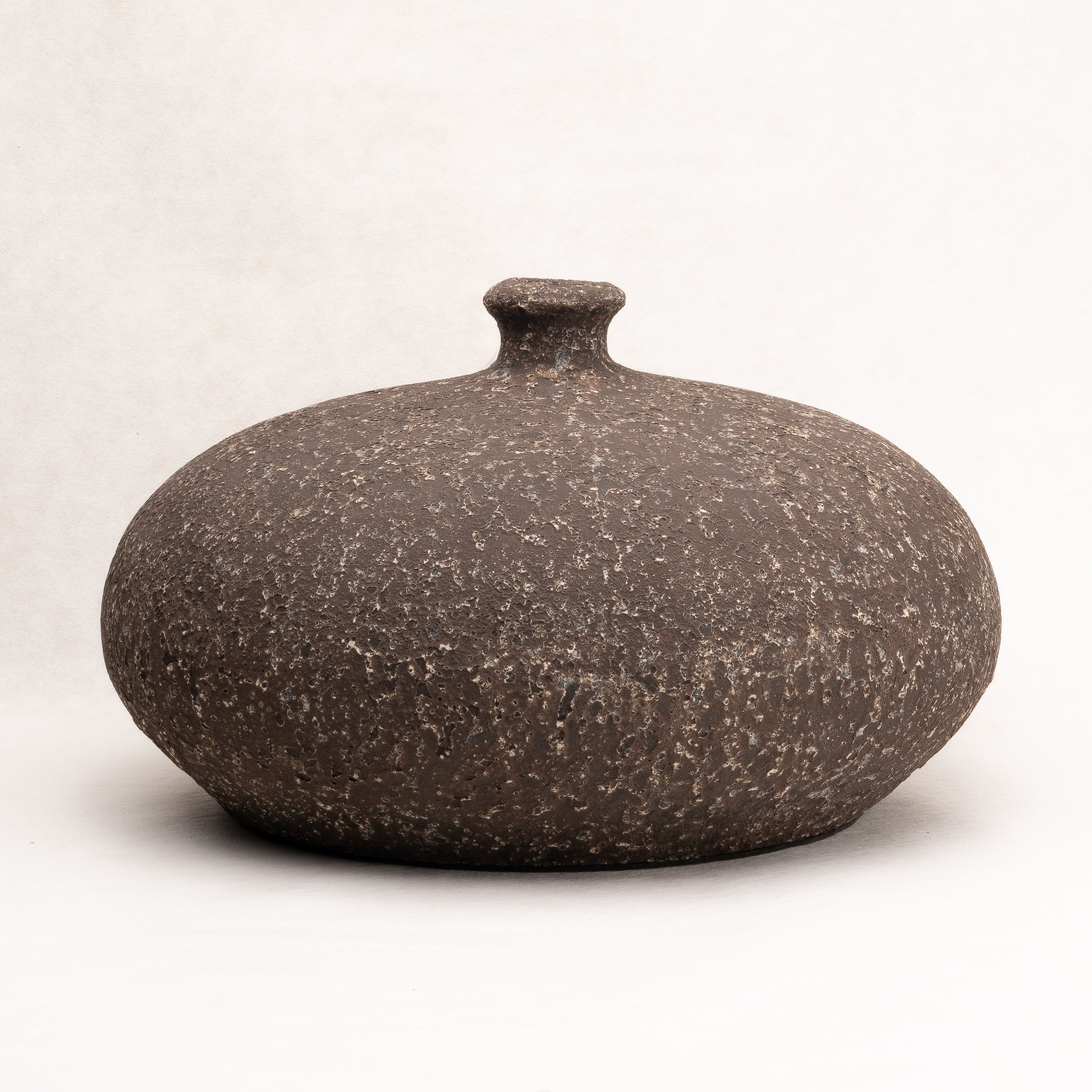 Terracotta vessel No 1