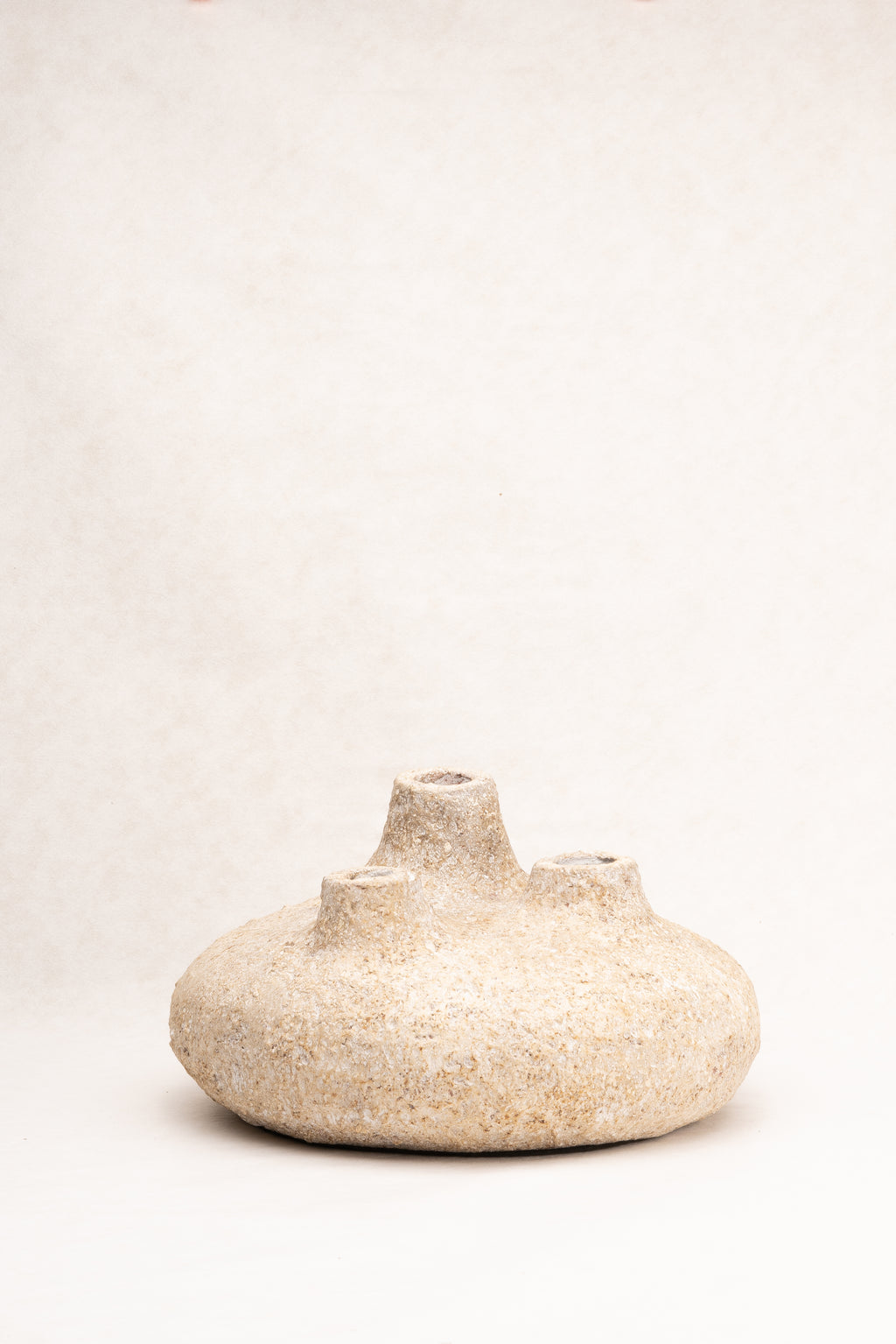 Terracotta vessel No 19