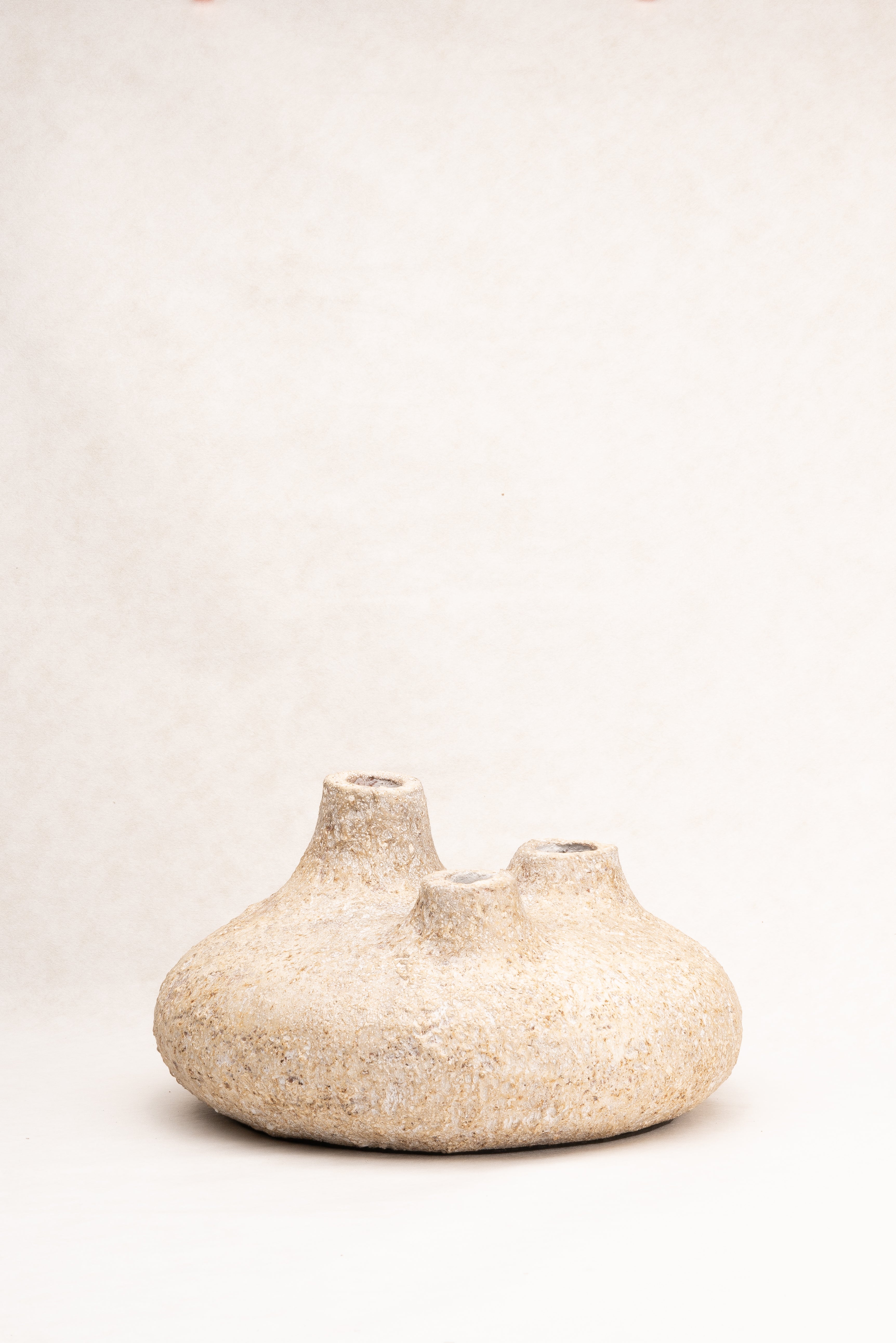 Terracotta vessel No 19