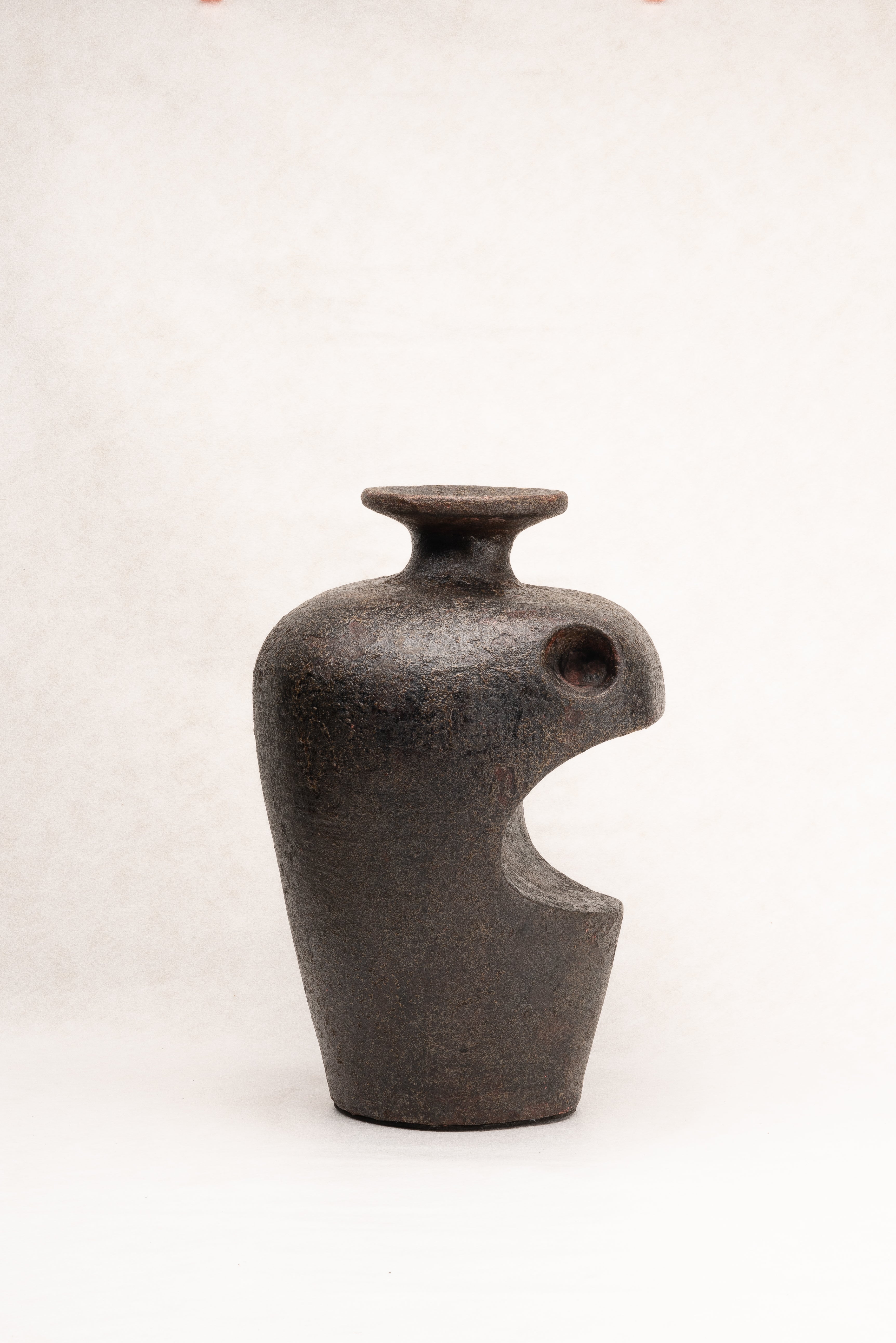 Terracotta vessel No 11