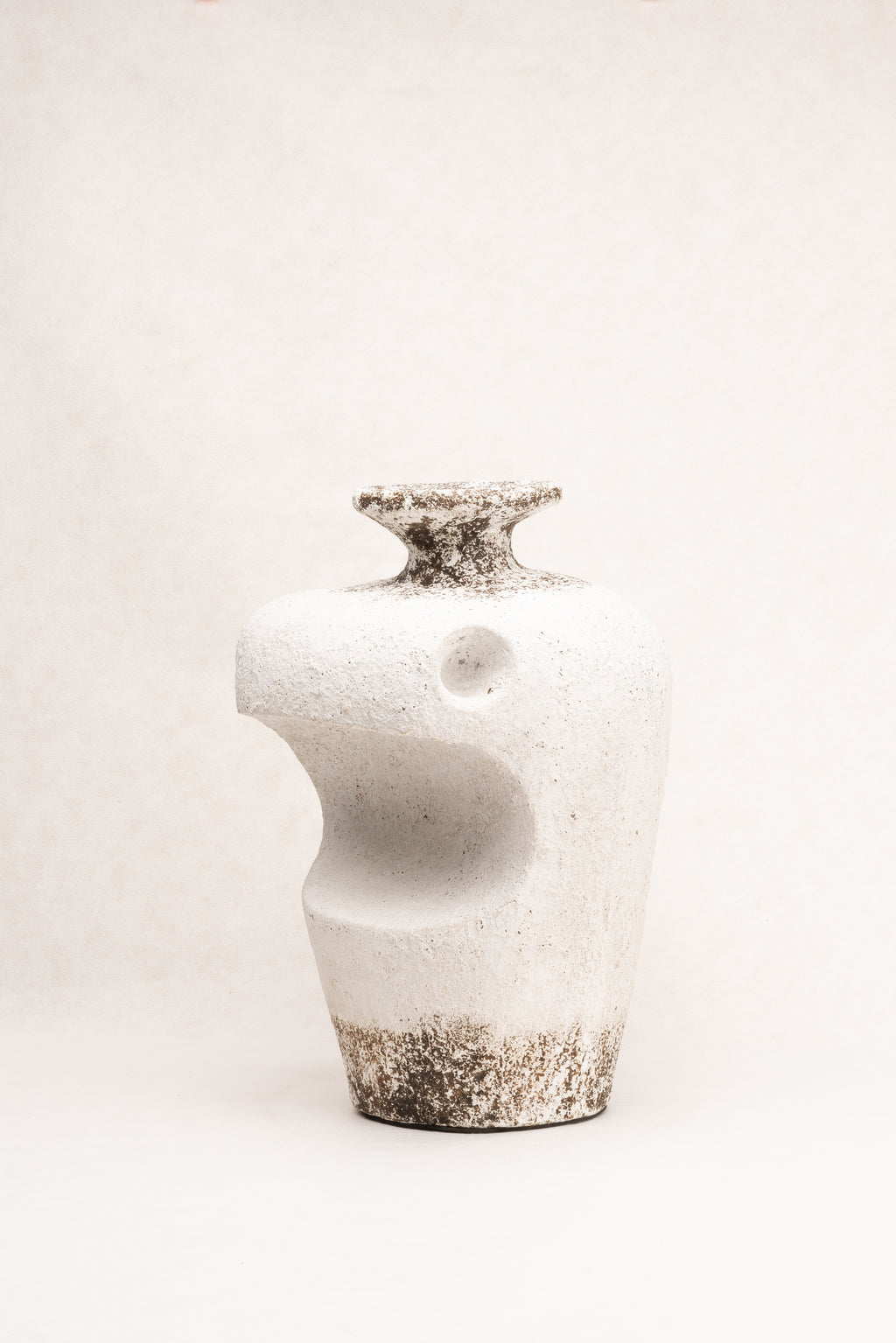 Terracotta vessel No 12