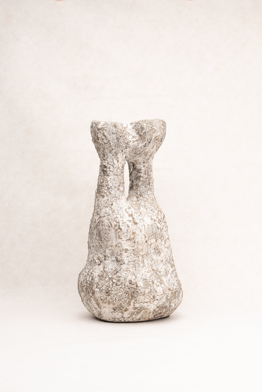 Terracotta vessel No 18