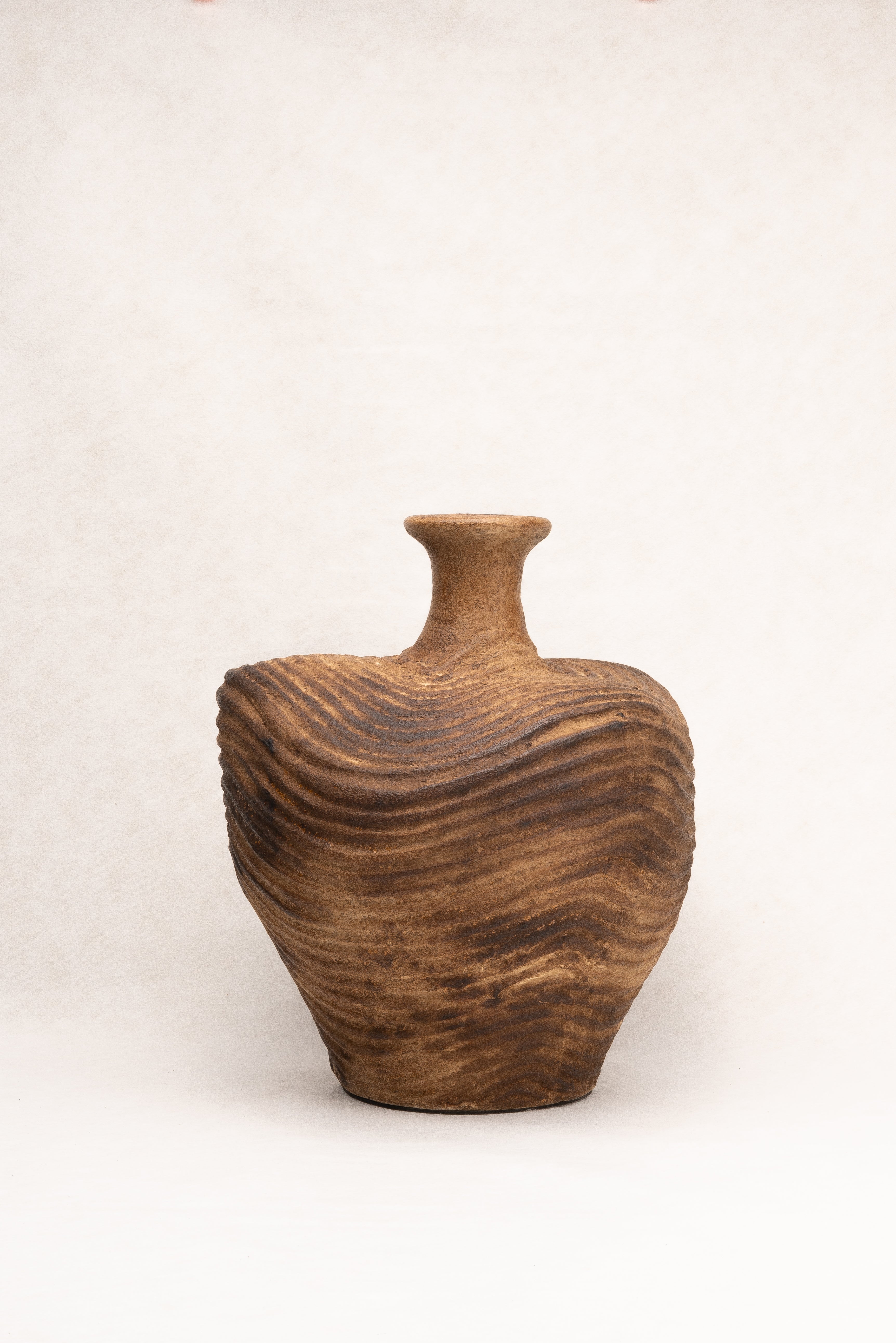 Terracotta vessel No 20