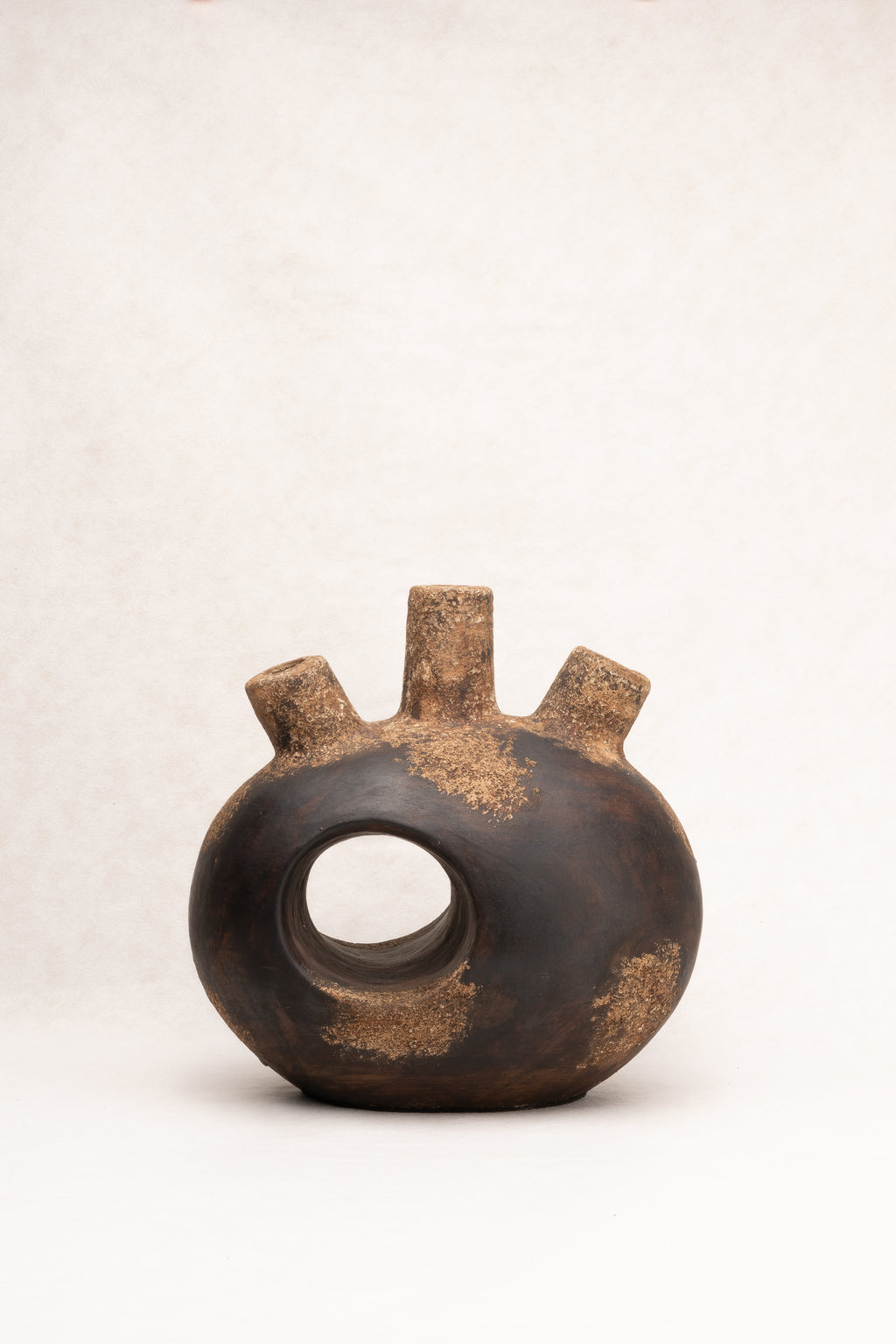 Terracotta vessel No 15