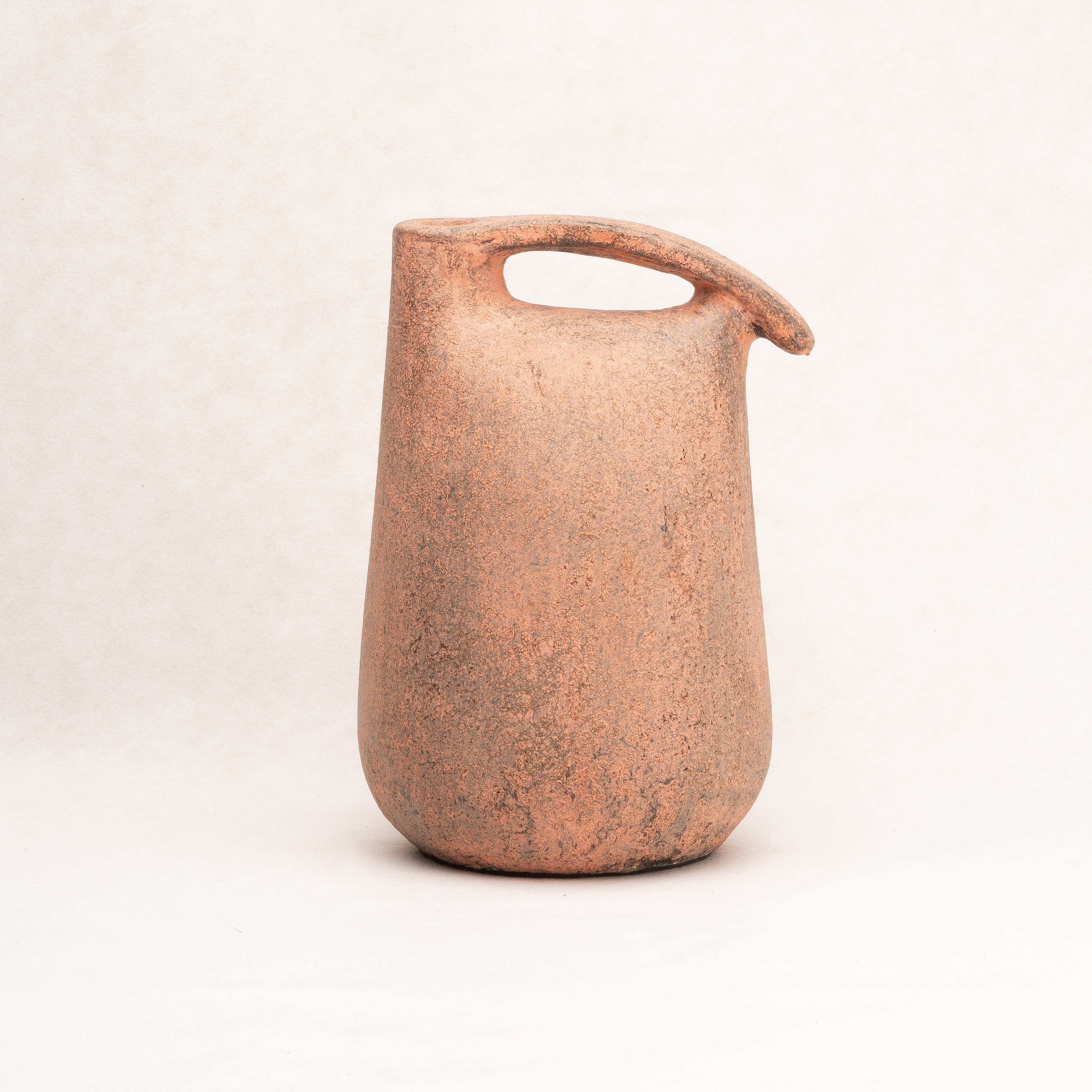 Terracotta vessel No 17