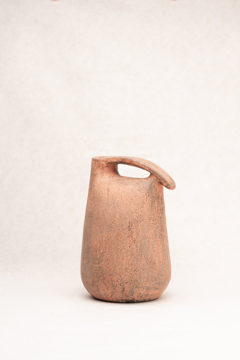 Terracotta vessel No 17