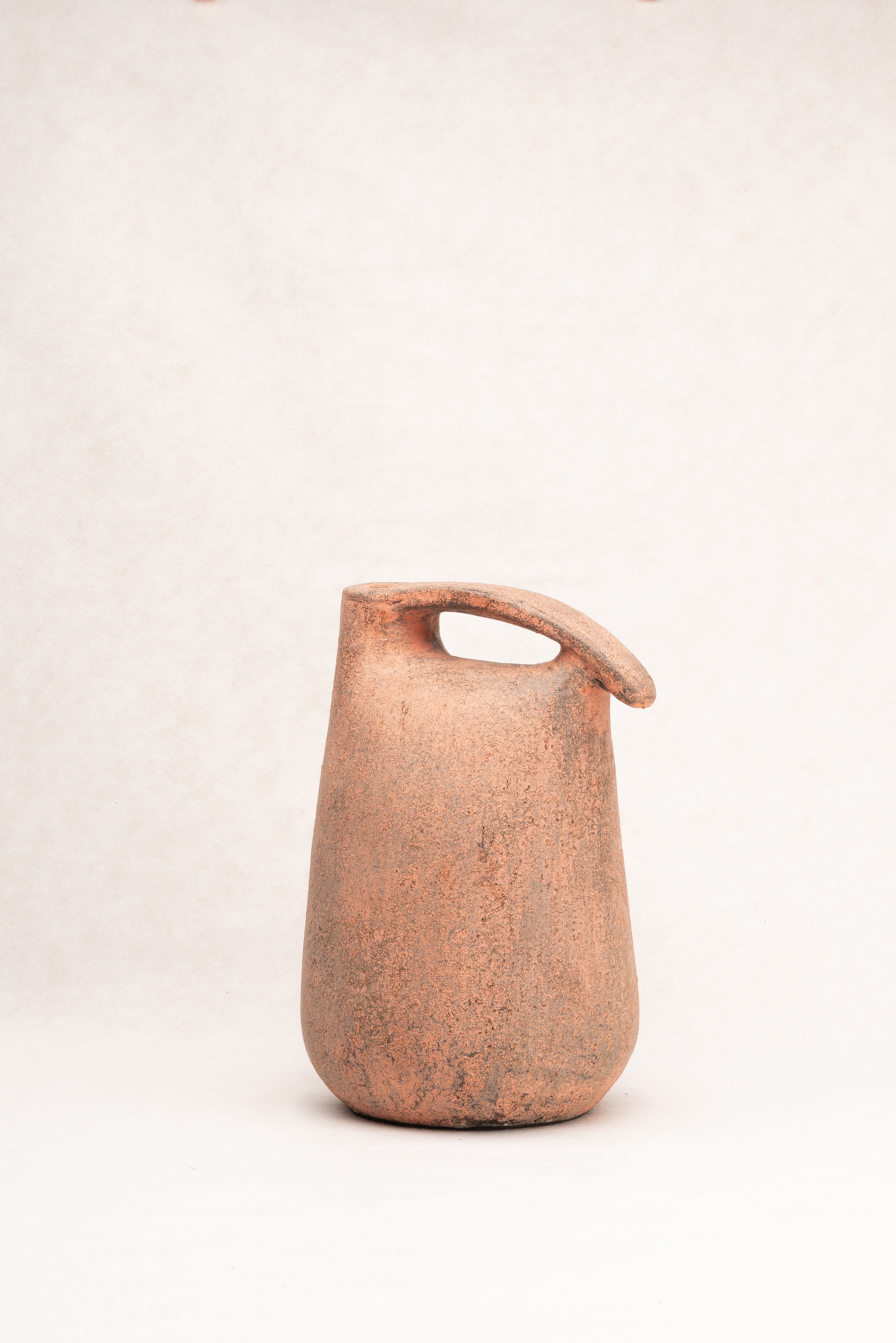 Terracotta vessel No 17