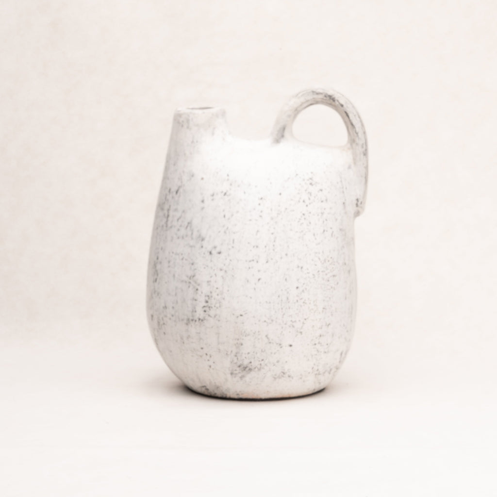 Terracotta vessel No 16