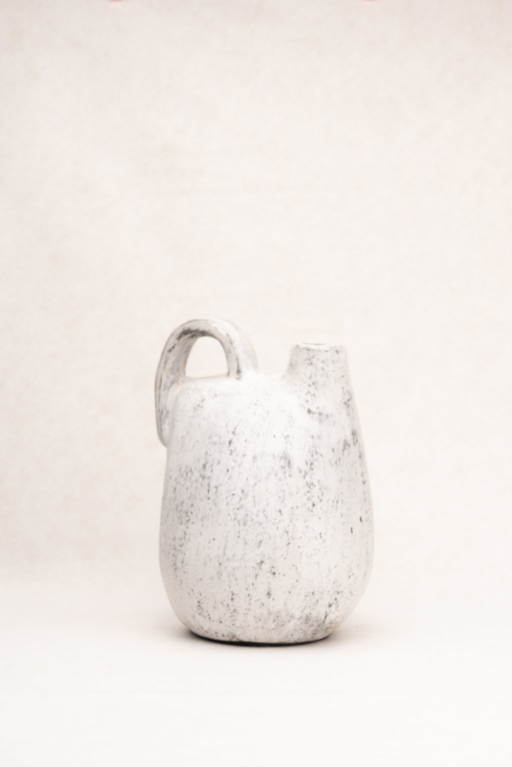 Terracotta vessel No 16