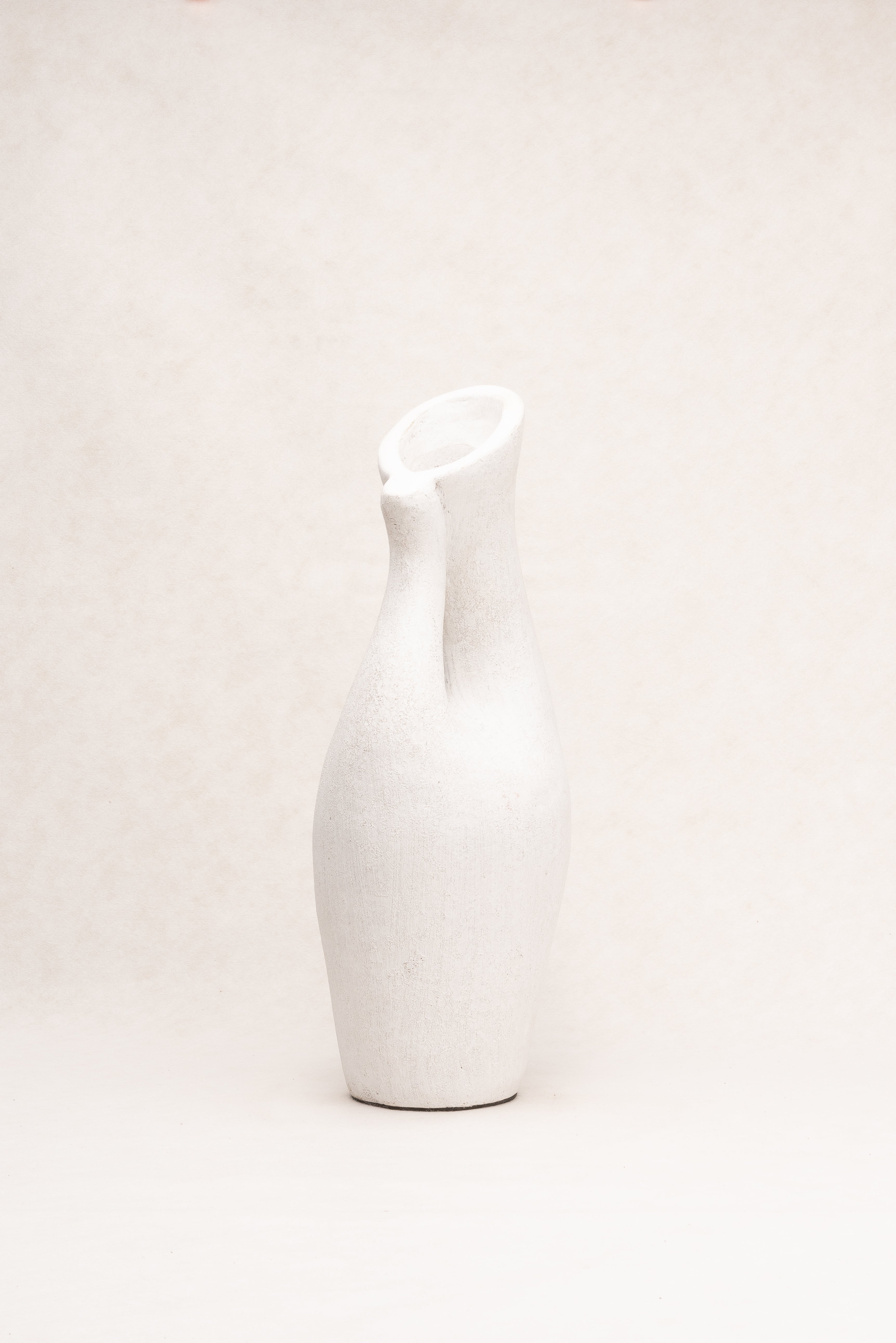 Terracotta vessel No 4