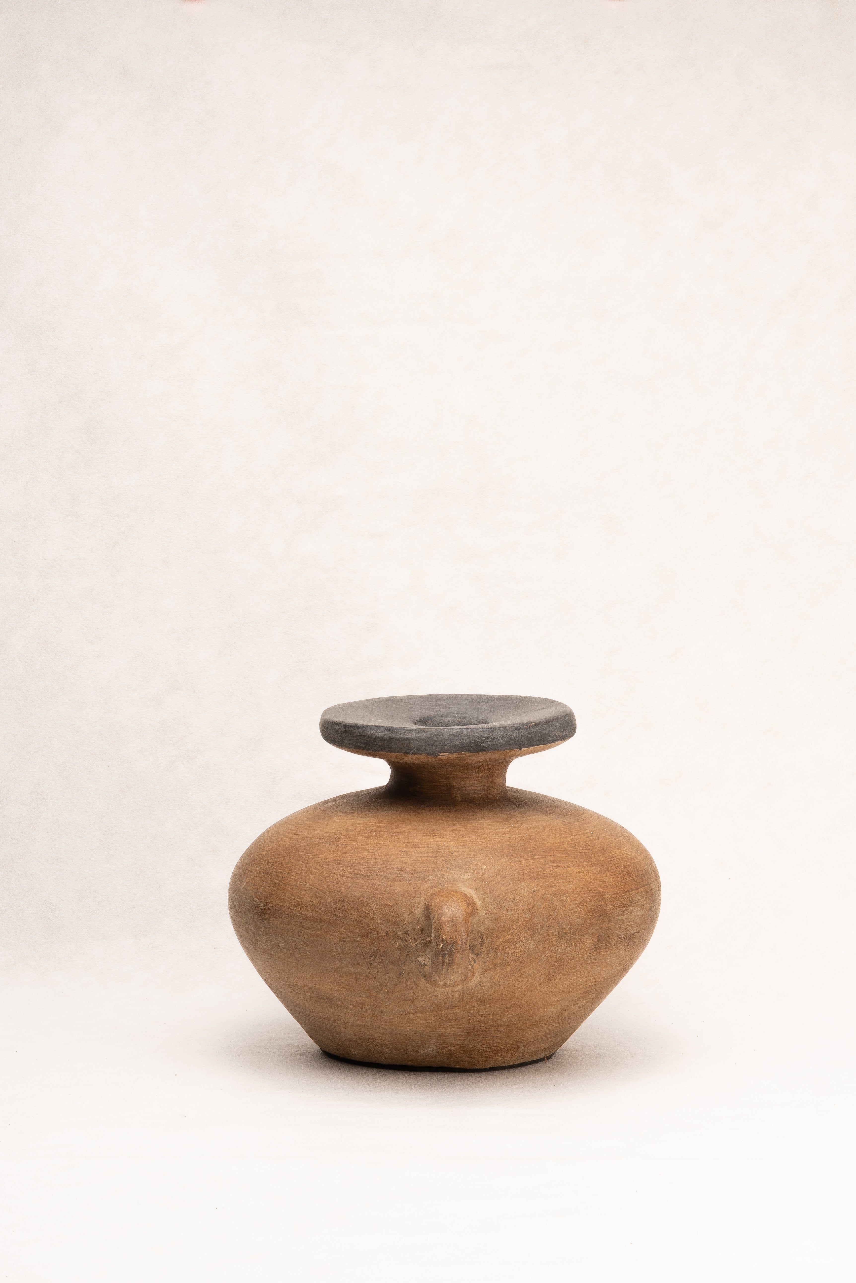 Terracotta vessel No 13